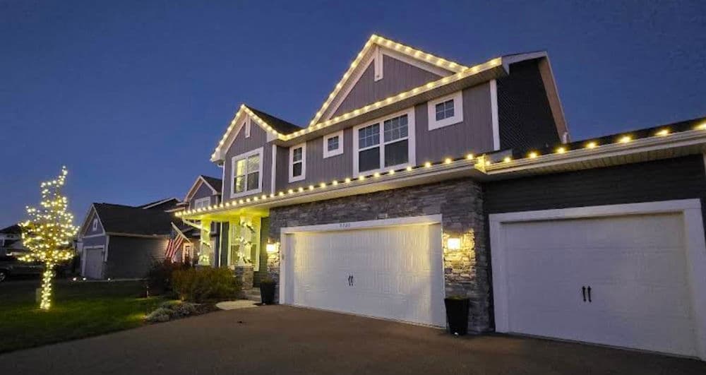 Enchanting Holiday Lighting in Woodbury