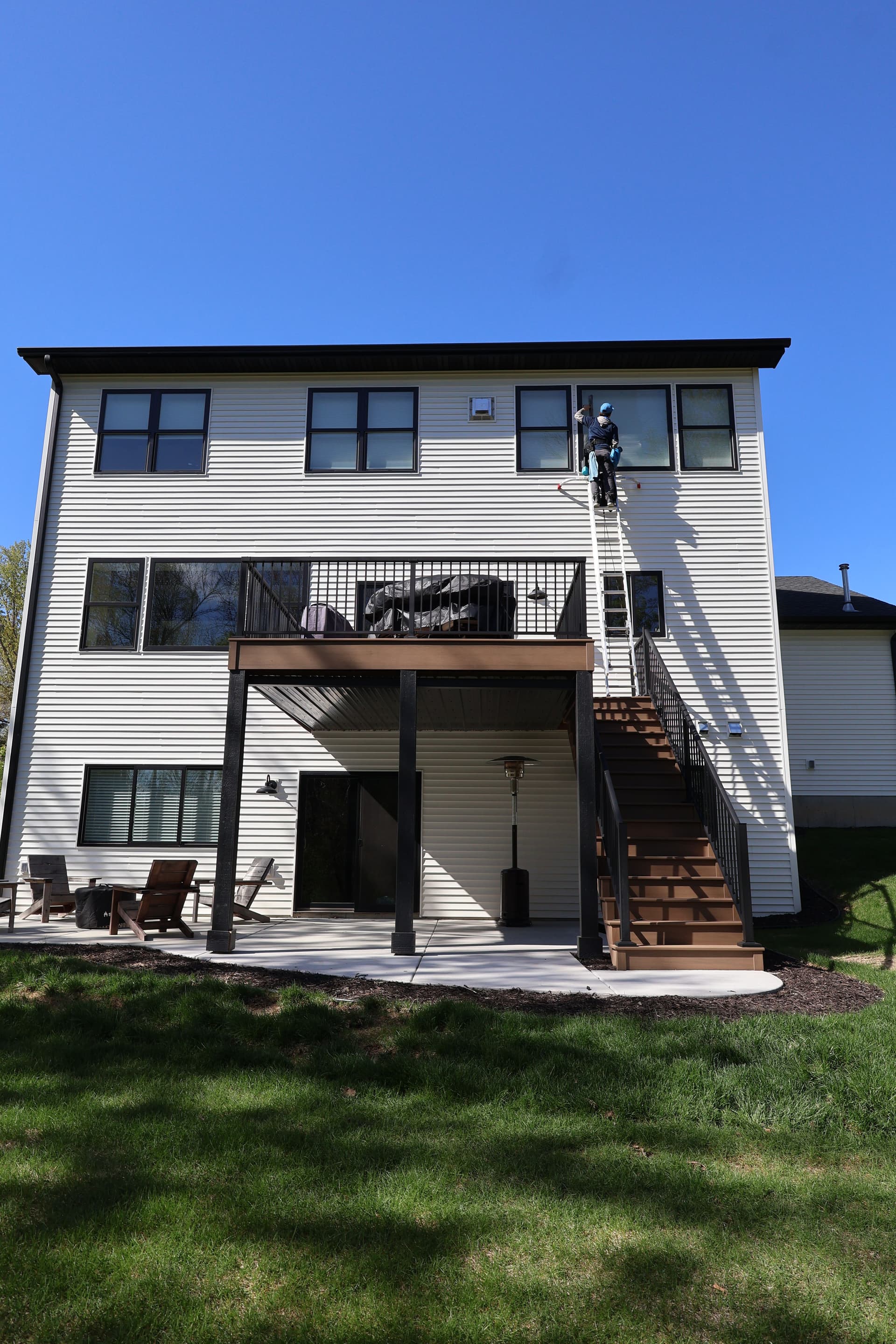 Gallery photos for Two-Man Crew Window Cleaning Gets the Job Done Right: Image #2